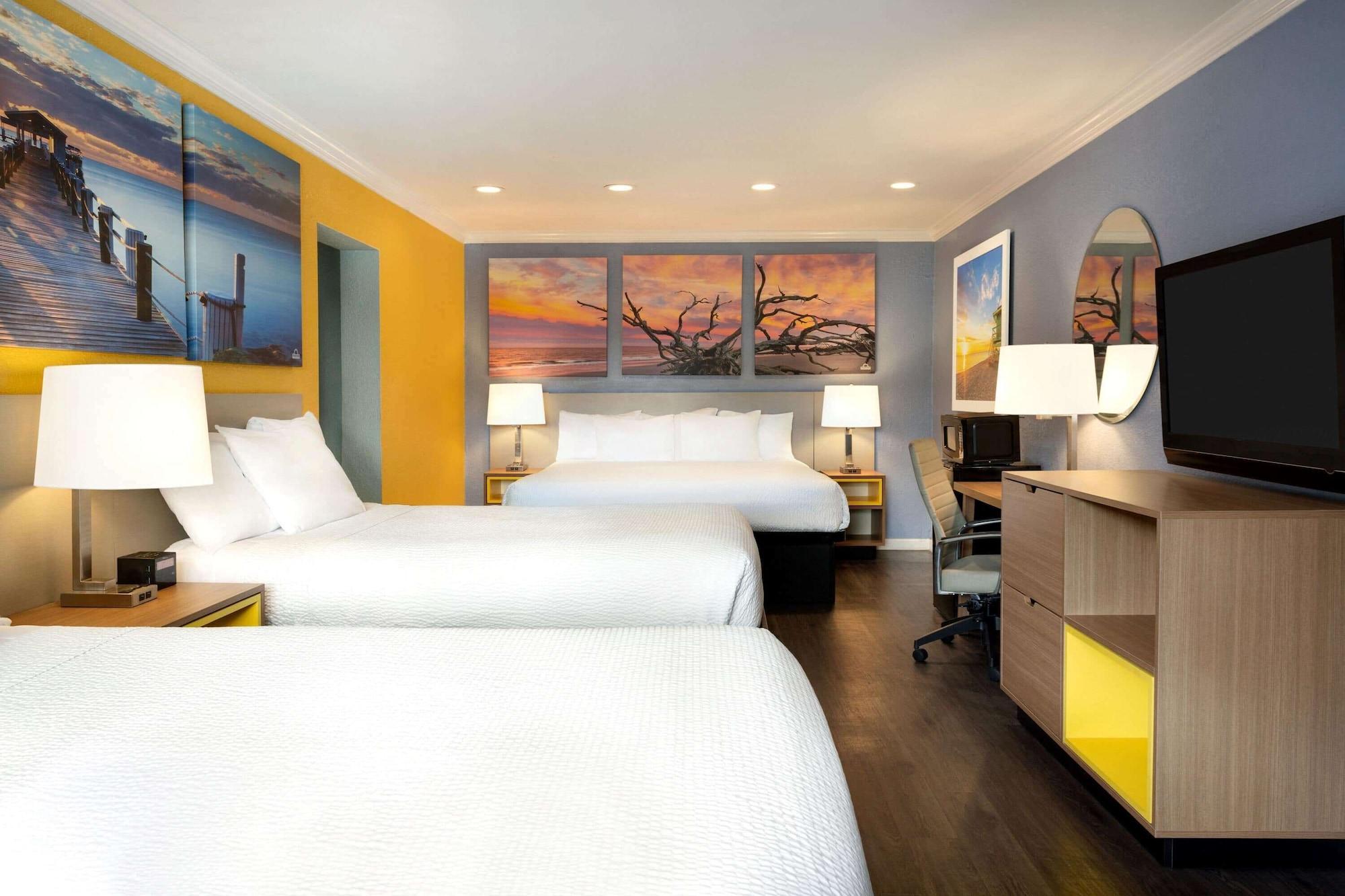Days Inn By Wyndham Pensacola - Historic Downtown Экстерьер фото