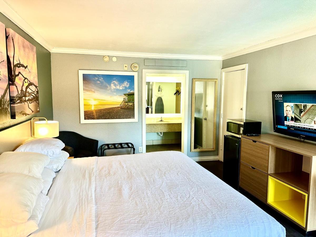 Days Inn By Wyndham Pensacola - Historic Downtown Экстерьер фото