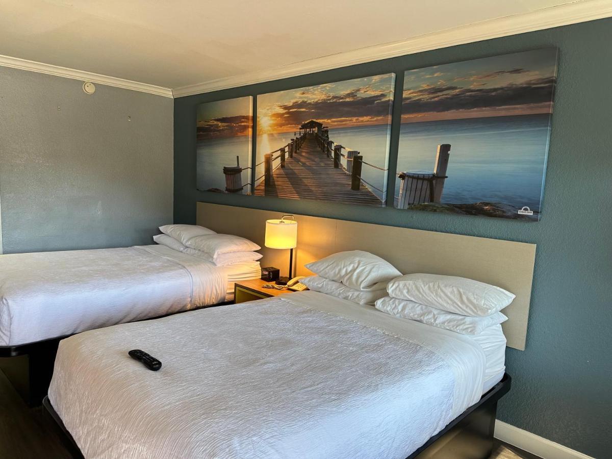 Days Inn By Wyndham Pensacola - Historic Downtown Экстерьер фото